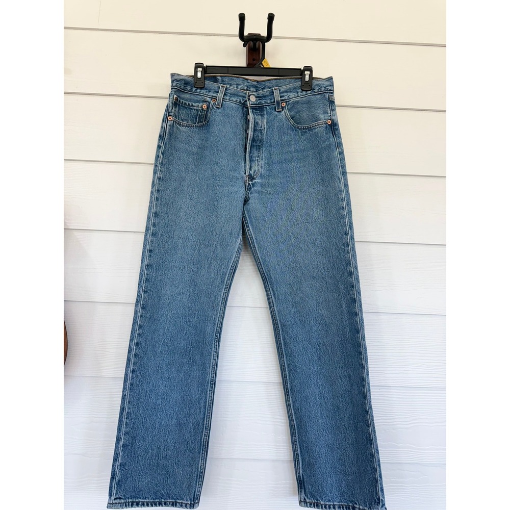 D- 63 Vintage Levis 501 Original Fit Jeans Medium Wash 33x30  Made in Mexico